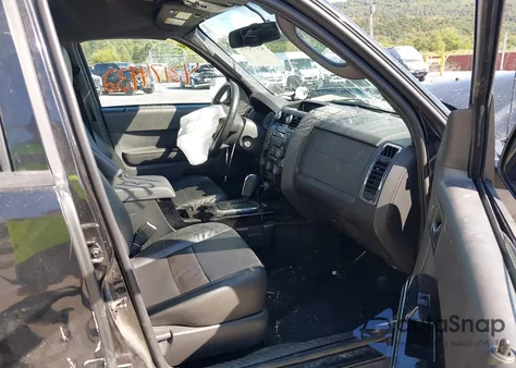 2011 Ford Escape Limited z USA, uszkodzony, nr VIN 1FMCU9EG3BKB01726